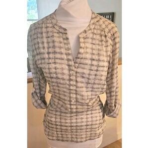 Tommy Bahama Womens Roll Tab  Button Sleeve Tunic Shirt Size M Grey & White
